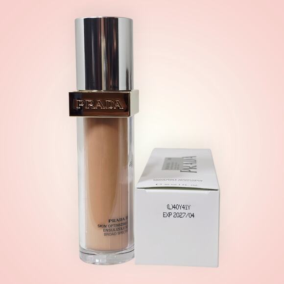 Prada Reveal Skin Optimazing Foundation LW25 Sunscreen SPF17 Refillable 1 fl oz - Picture 8 of 8